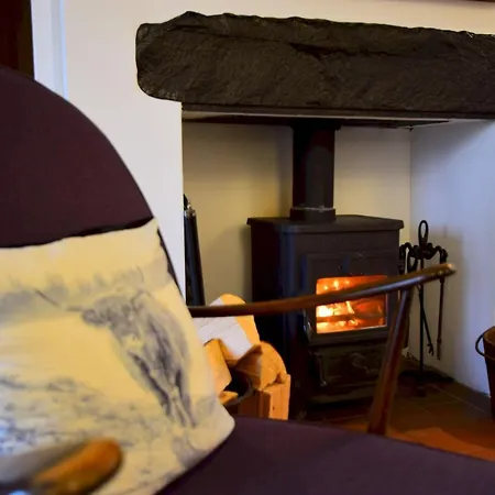 Bottom Shop, Elterwater * Chapel Stile