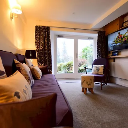 Bottom Shop, Elterwater Apartment *