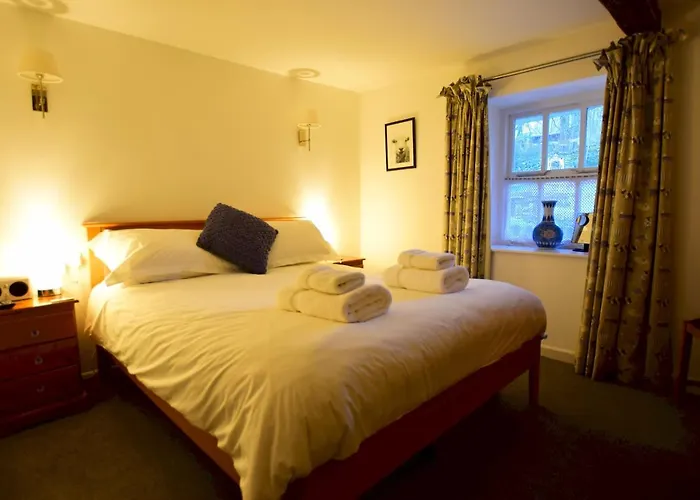 Bottom Shop, Elterwater * Chapel Stile