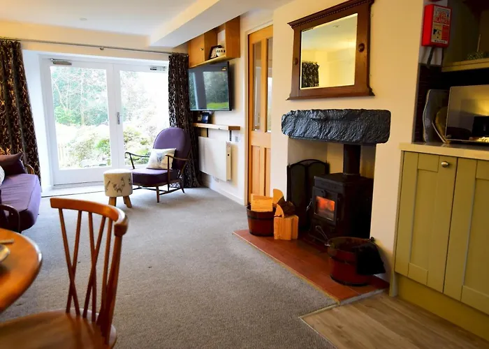 Bottom Shop, Elterwater Chapel Stile